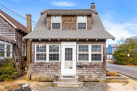 111 E 27th St, Ship Bottom, NJ 08008 photo 1