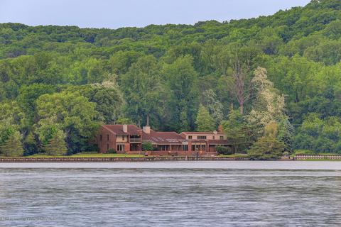 16 Clay Ct, Rumson, NJ 07760 photo 2