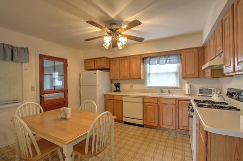 210 Avon Rd, Pine Beach, NJ 08741 photo 3