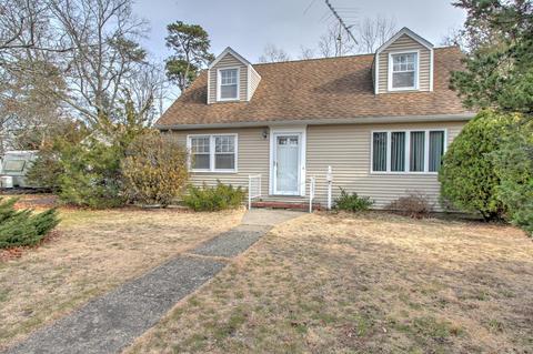 210 Avon Rd, Pine Beach, NJ 08741 photo 2