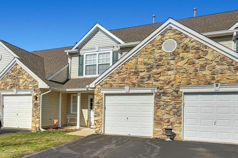 702 Carnation Dr, Brick, NJ 08724 photo 2