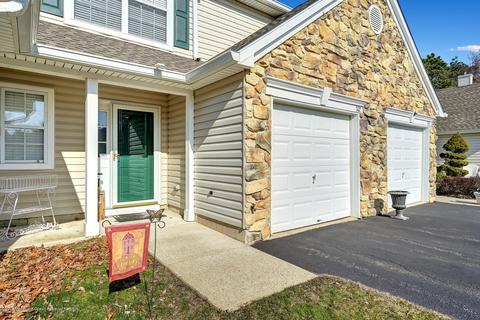 702 Carnation Dr, Brick, NJ 08724 photo 5