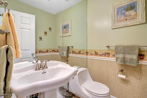 702 Carnation Dr, Brick, NJ 08724 photo 8