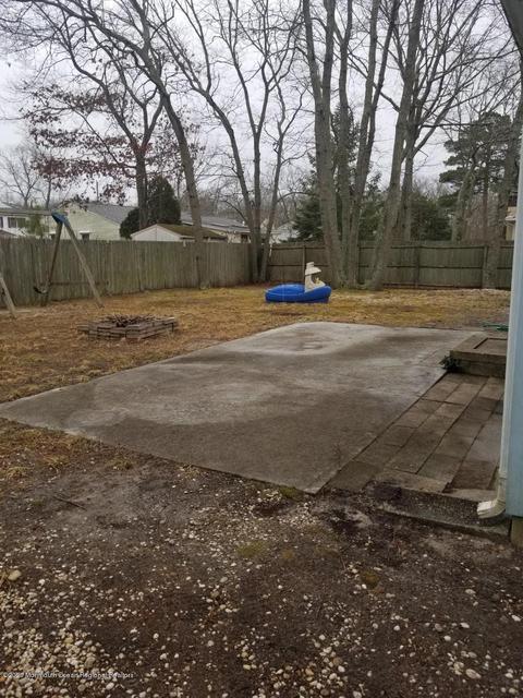 233 Chestnut Ln, Forked River, NJ 08731 photo 11