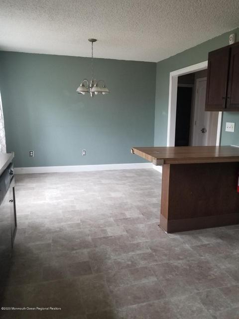 233 Chestnut Ln, Forked River, NJ 08731 photo 3