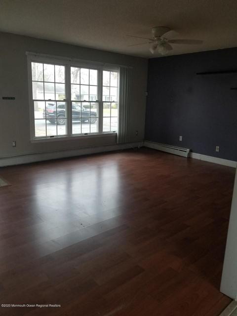 233 Chestnut Ln, Forked River, NJ 08731 photo 5
