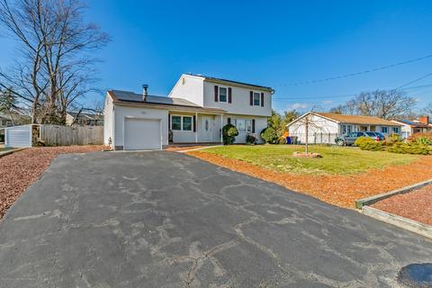 498 Irisado Dr, Brick, NJ 08723 photo 3