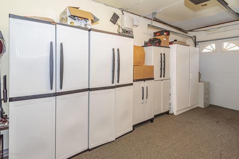 11 Kiwi Loop, Howell, NJ 07731 photo 27