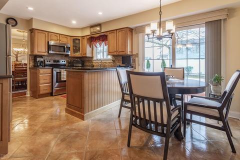 11 Kiwi Loop, Howell, NJ 07731 photo 2