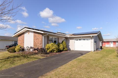 6 Phillips Rd, Brick, NJ 08724 photo 1