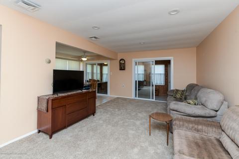 6 Phillips Rd, Brick, NJ 08724 photo 14