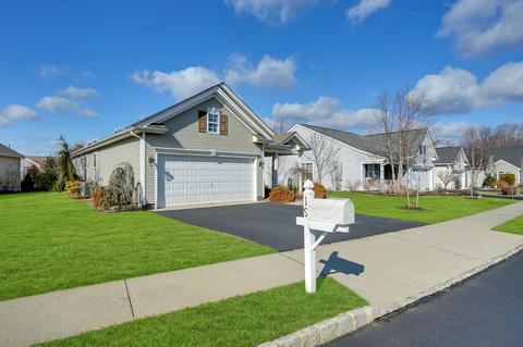 19 Blyth Ln, Jackson, NJ 08527 photo 1