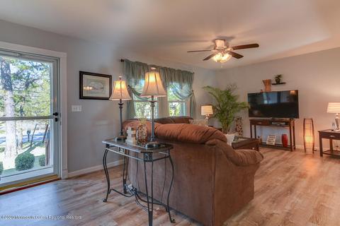 55 Willow Dr, Jackson, NJ 08527 photo 3