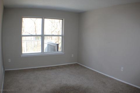 35 Kitty Ct, Brick, NJ 08724 photo 11