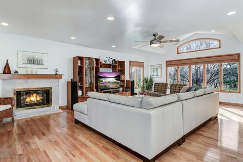 21 Four Winds Dr, Middletown, NJ 07748 photo 12