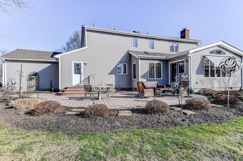 21 Four Winds Dr, Middletown, NJ 07748 photo 26