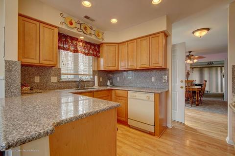 10 Clyde Sq, Jackson, NJ 08527 photo 8