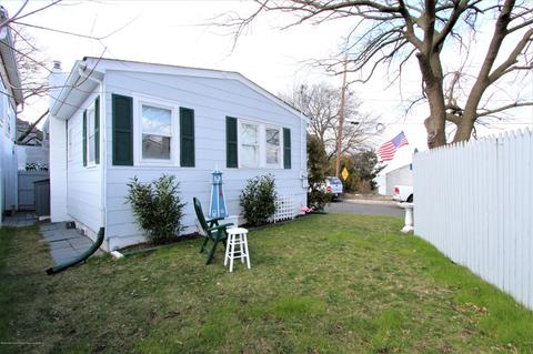 70 E Front St, Keyport, NJ 07735 photo 12
