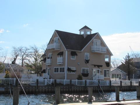 31 Lagoon Dr E, Brick, NJ 08723 photo 2