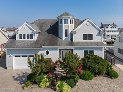825 Forepeak Dr, Forked River, NJ 08731 photo 1