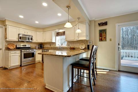 4 Pine Dr, Millstone, NJ 08510 photo 17