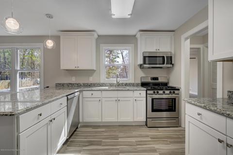 677 W Commodore Blvd, Jackson, NJ 08527 photo 13