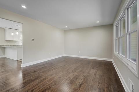 677 W Commodore Blvd, Jackson, NJ 08527 photo 5