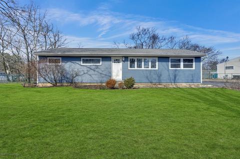 135 Stephan Rd, Brick, NJ 08724 photo 2