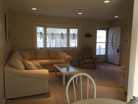 109 Silver Dr, Brick, NJ 08724 photo 4