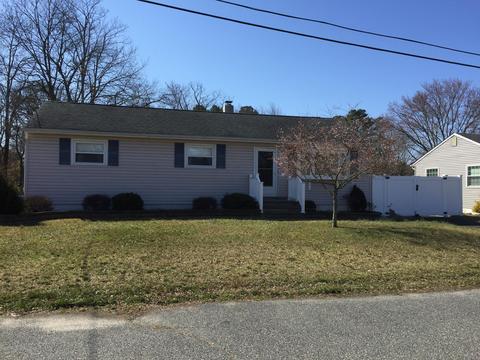 109 Silver Dr, Brick, NJ 08724 photo 1