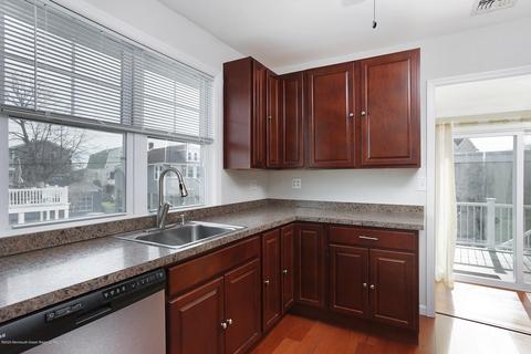 29 Cornwall St, Highlands, NJ 07732 photo 10