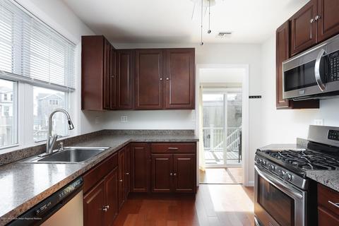 29 Cornwall St, Highlands, NJ 07732 photo 9