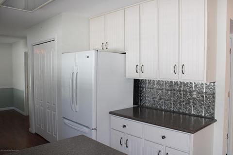 18 Elm Pl, Matawan, NJ 07747 photo 8