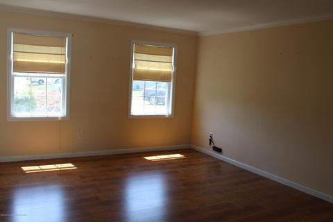 18 Elm Pl, Matawan, NJ 07747 photo 3