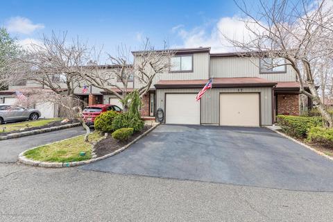 16 Arrowsmith Ct, Matawan, NJ 07747 photo 4