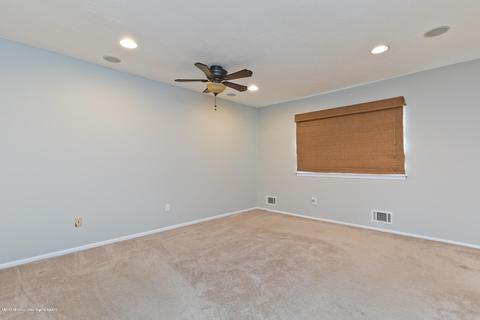 16 Arrowsmith Ct, Matawan, NJ 07747 photo 15