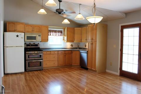 576 Oak Tree Ln, Jackson, NJ 08527 photo 4