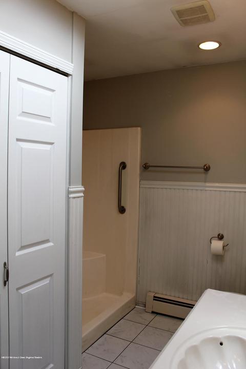 576 Oak Tree Ln, Jackson, NJ 08527 photo 13