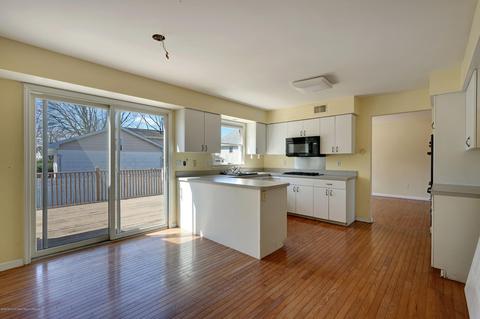 360 Delaware Dr, Brick, NJ 08723 photo 9