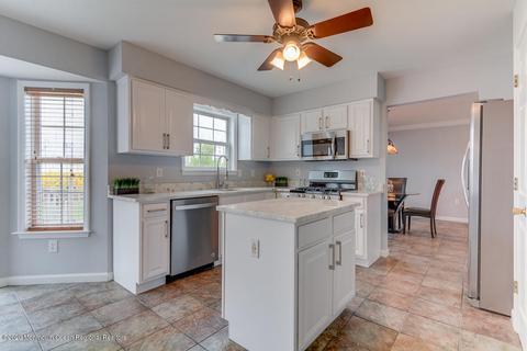 10 Tom Gray Ct, Forked River, NJ 08731 photo 7