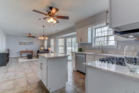 10 Tom Gray Ct, Forked River, NJ 08731 photo 8