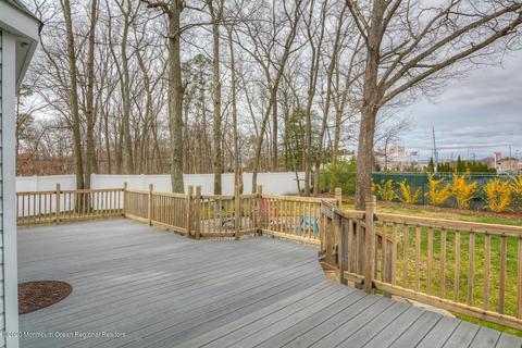 10 Tom Gray Ct, Forked River, NJ 08731 photo 12