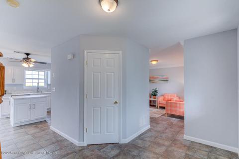 10 Tom Gray Ct, Forked River, NJ 08731 photo 3