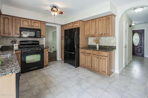 826 Applegate Ave, Brick, NJ 08723 photo 4
