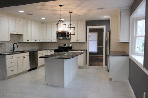 32 Laurelwyck Rd, Waretown, NJ 08758 photo 9