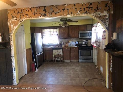 31 Stevenson St, Parlin, NJ 08859 photo 4