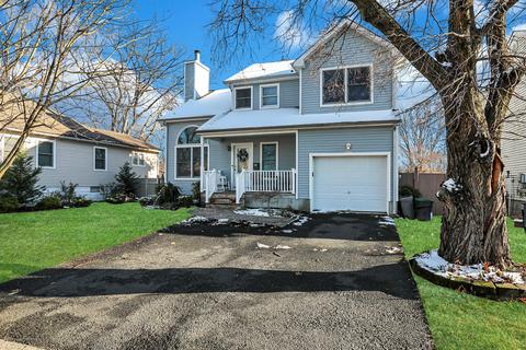 31 Mathiasen Pl, Matawan, NJ 07747 photo 2