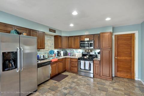 589 Vaughn Ave, Forked River, NJ 08731 photo 4