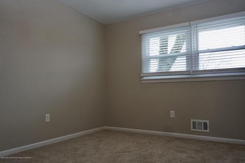 74 Nottingham Dr, Brick, NJ 08724 photo 10
