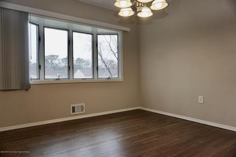 74 Nottingham Dr, Brick, NJ 08724 photo 3